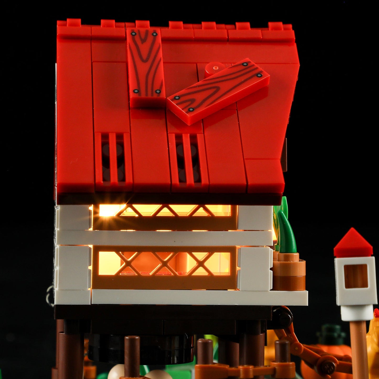 The Hen House 323 PCS