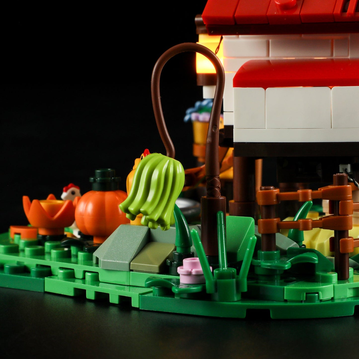 The Hen House 323 PCS